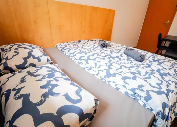 Silver Homes 1050 Vie Apartment