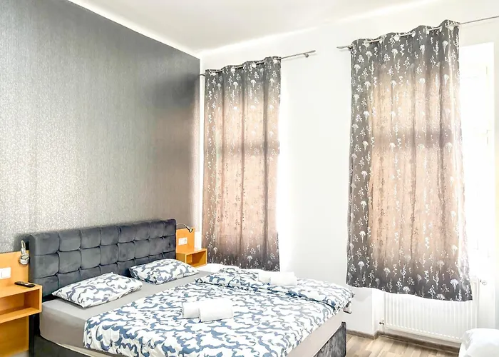 Silver Homes 1050 Vie Apartment *